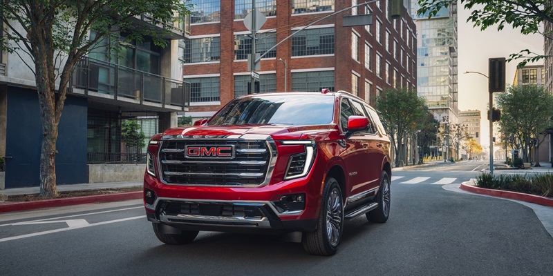 2026 GMC Yukon SUV cruising through Manning, SC.