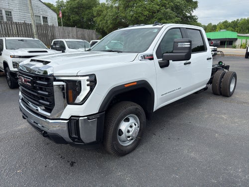 2026 GMC Sierra 3500 HD Chassis Cab Pro