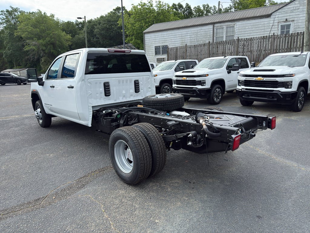 2026 GMC Sierra 3500 HD Chassis Cab Pro