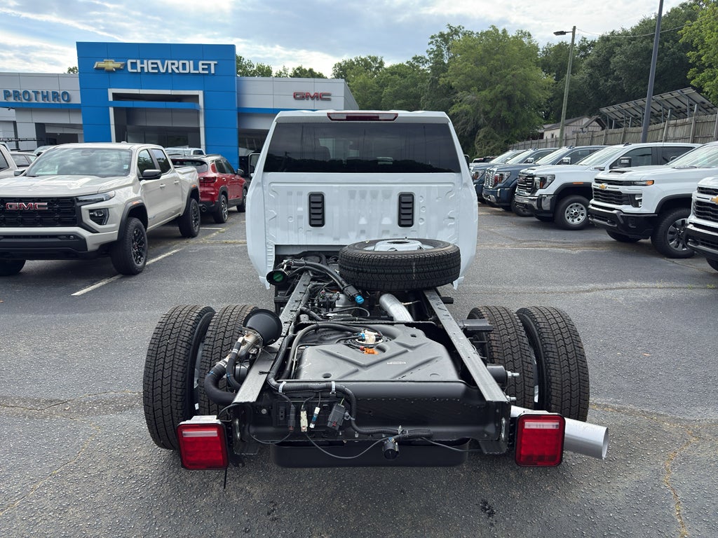 2026 GMC Sierra 3500 HD Chassis Cab Pro