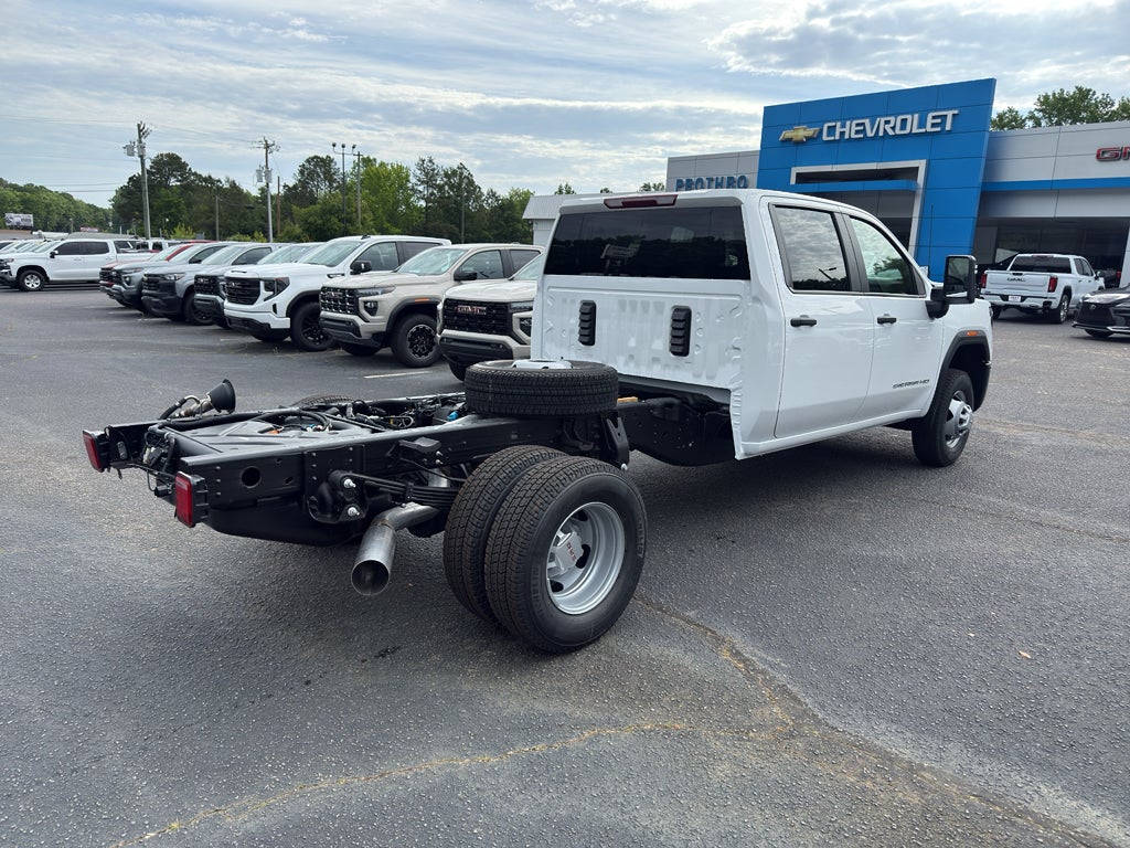 2026 GMC Sierra 3500 HD Chassis Cab Pro