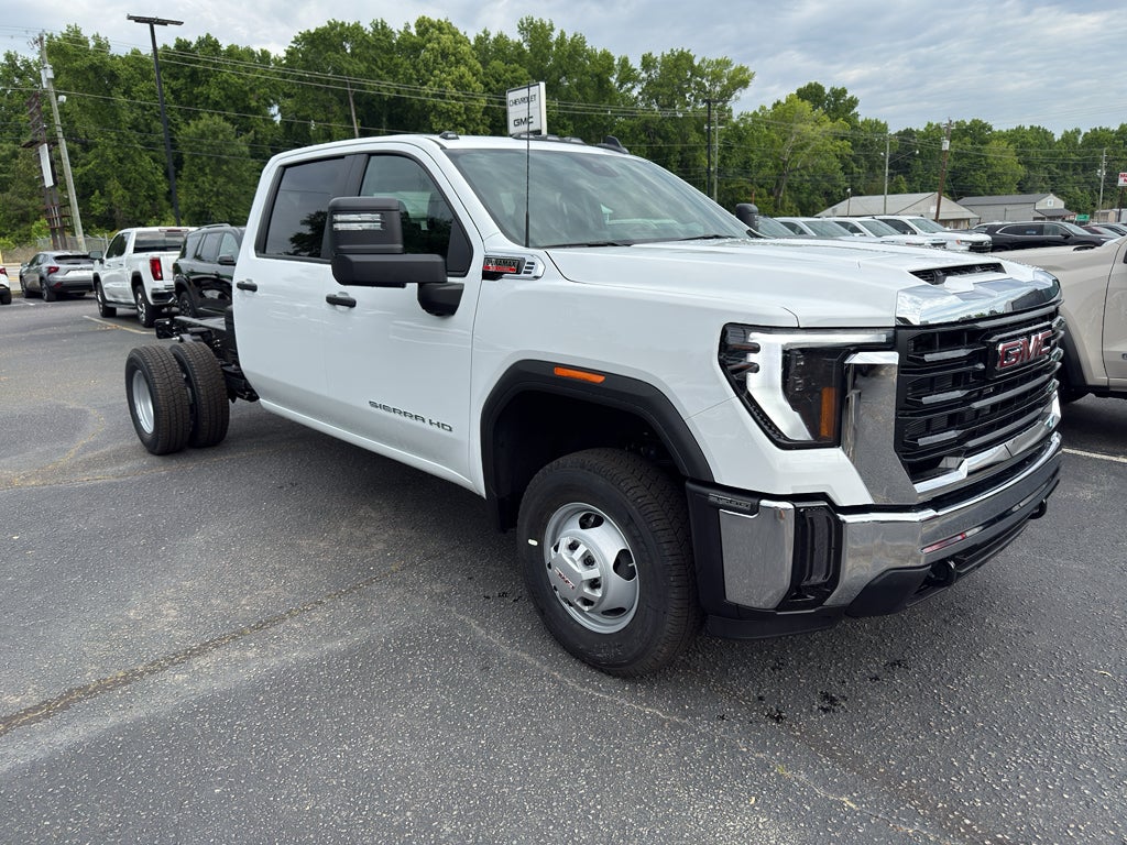 2026 GMC Sierra 3500 HD Chassis Cab Pro