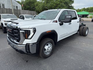 2026 GMC Sierra 3500 HD Chassis Cab Pro