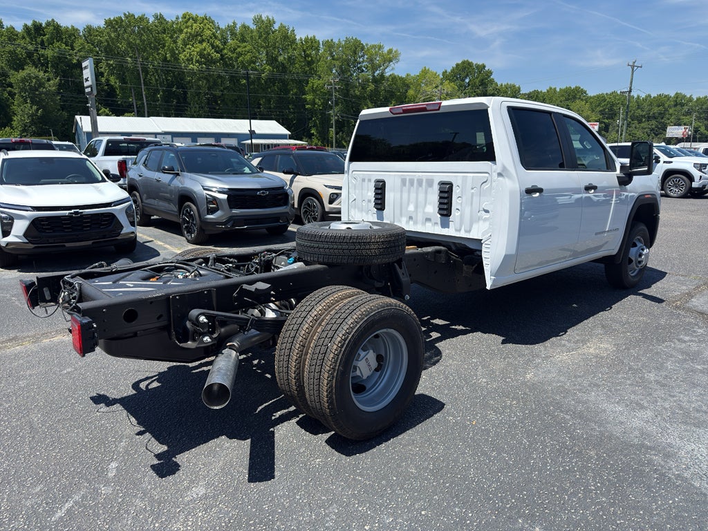 2026 GMC Sierra 3500 HD Chassis Cab Pro