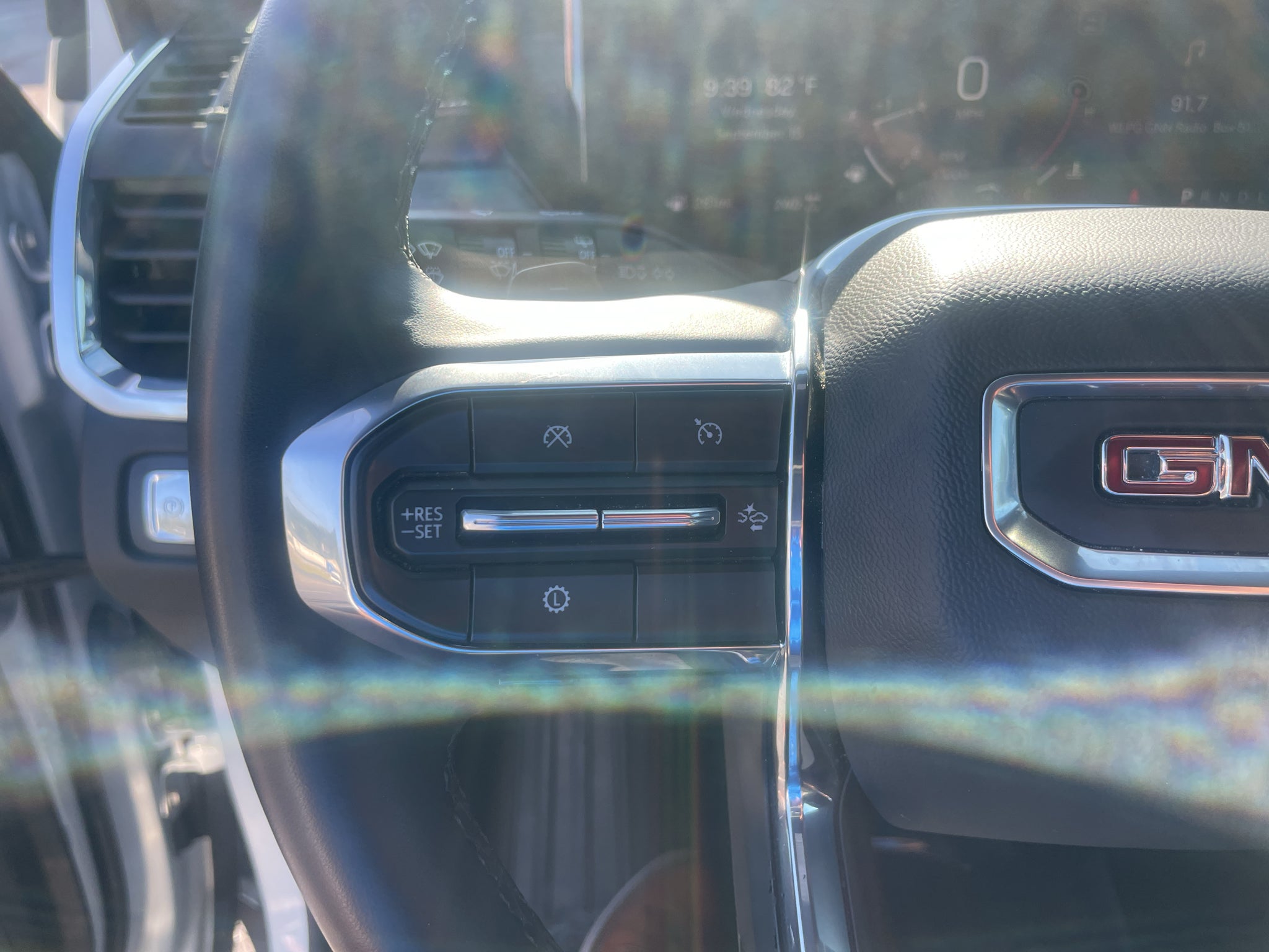 2024 GMC Acadia Elevation