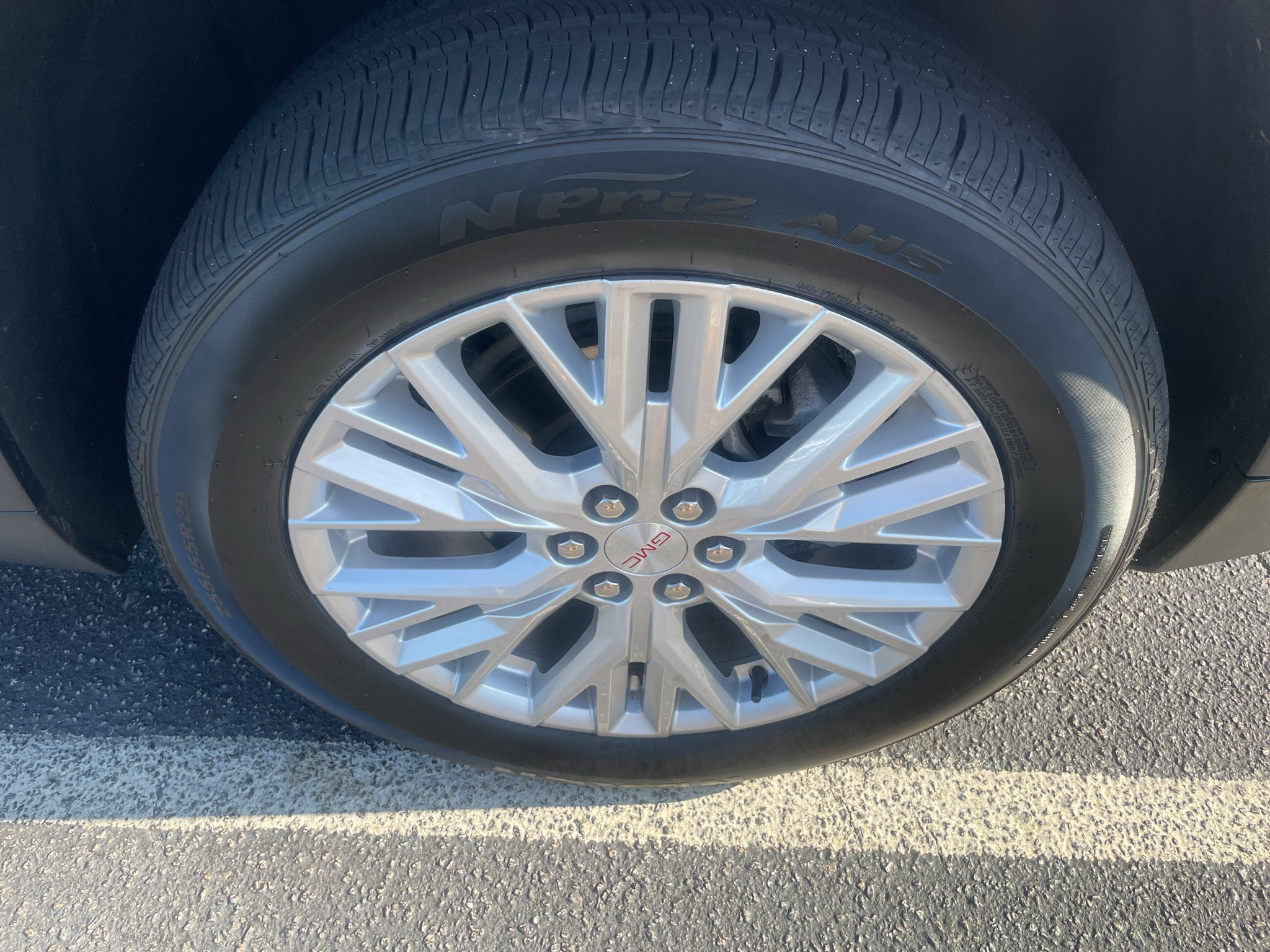 2024 GMC Acadia Elevation